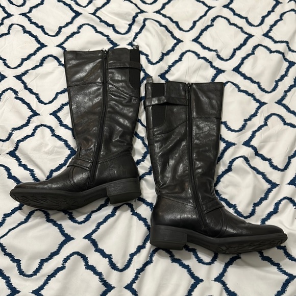 Kim Rogers Black Boots - Picture 2 of 4